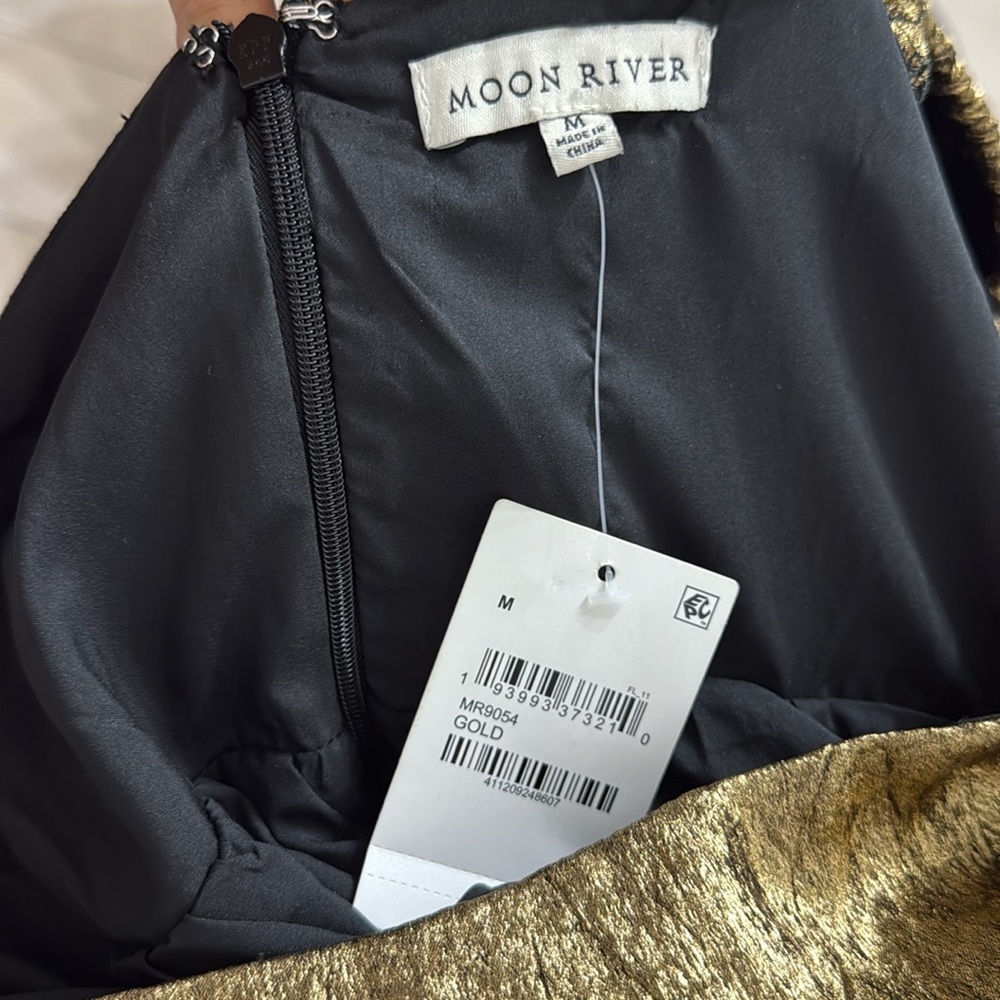 MOON RIVER Gold Shimmer Midi Dress Elegant Gold Puff Sleeve Dress M nwt - Picture 7 of 7
